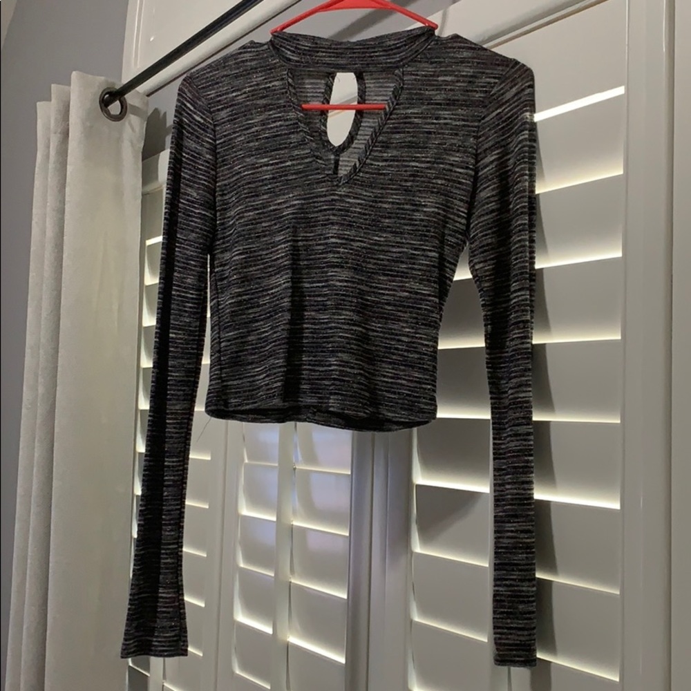 Gray crop top blouse